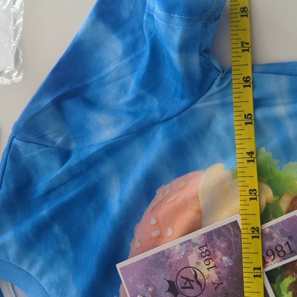 Women's Burger & Fries T-shirt - Size M NWT - Picture 4 of 4